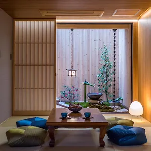 Tabitabi Moonlight , Kyoto Japan