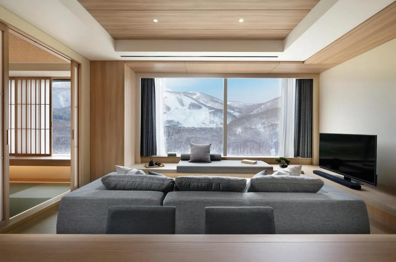 *****  Отель Setsu Niseko Куттян Япония